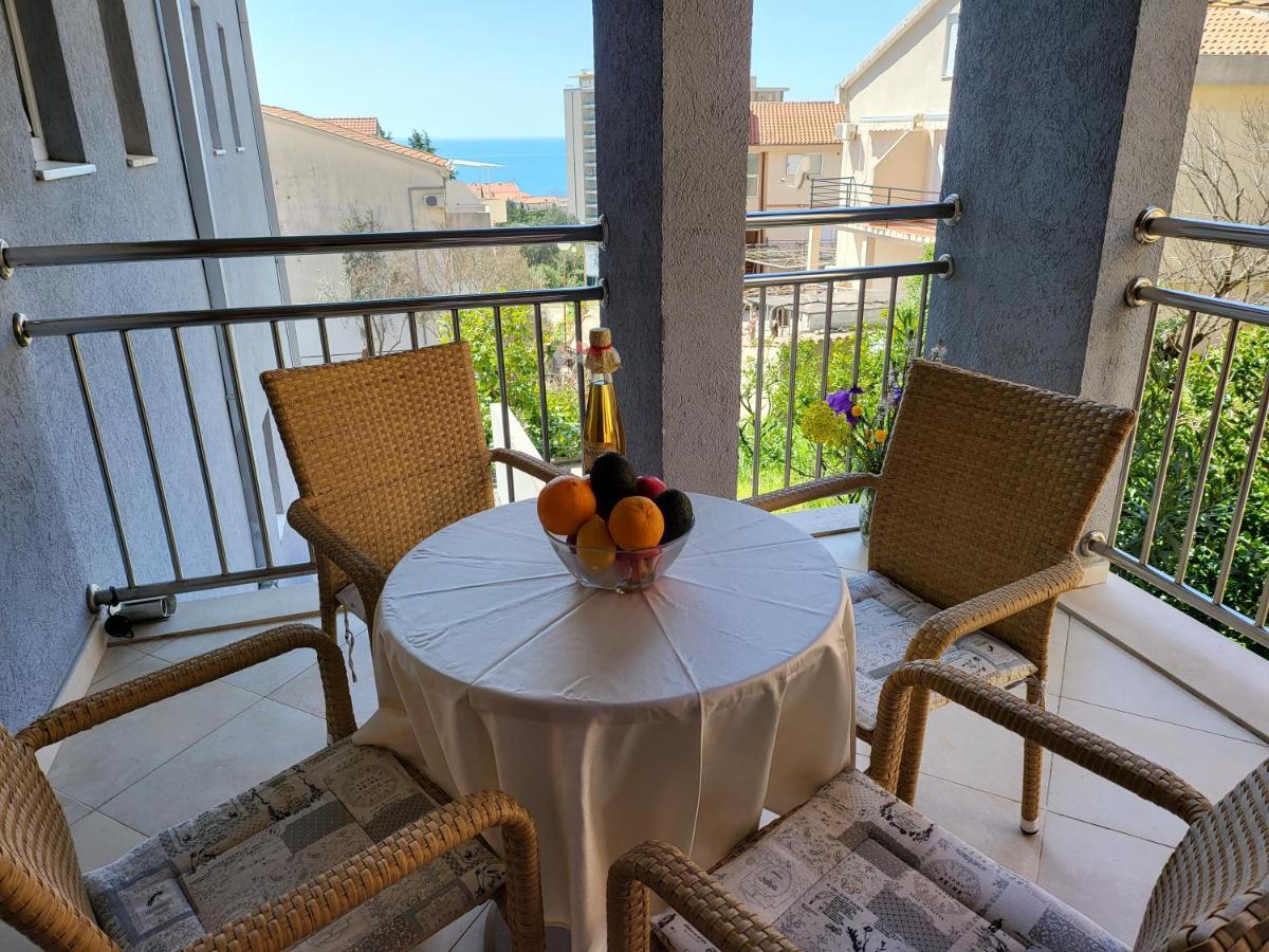 Apartment Rachel Petrovac Екстер'єр фото